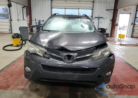 2015 Toyota Rav4 Le z USA, uszkodzony, nr VIN JTMBFREV8FJ022864